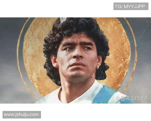 全球足球三大传奇球星是谁 英文介绍与分析