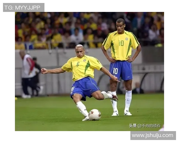 世界级足球后卫球星盘点 解析十大传奇后卫的辉煌与成就 世界级足球后卫球星盘点 解析十大传奇后卫的辉煌与成就