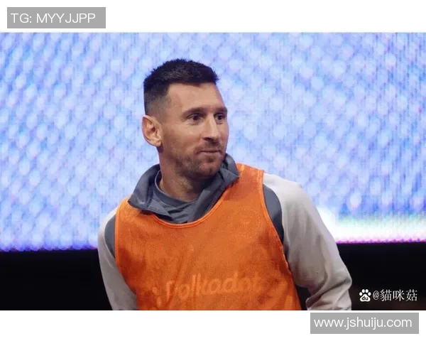 曾经足球巨星的辉煌与坎坷:回顾他们的巅峰岁月与退役人生 曾经足球巨星的辉煌与坎坷:回顾他们的巅峰岁月与退役人生